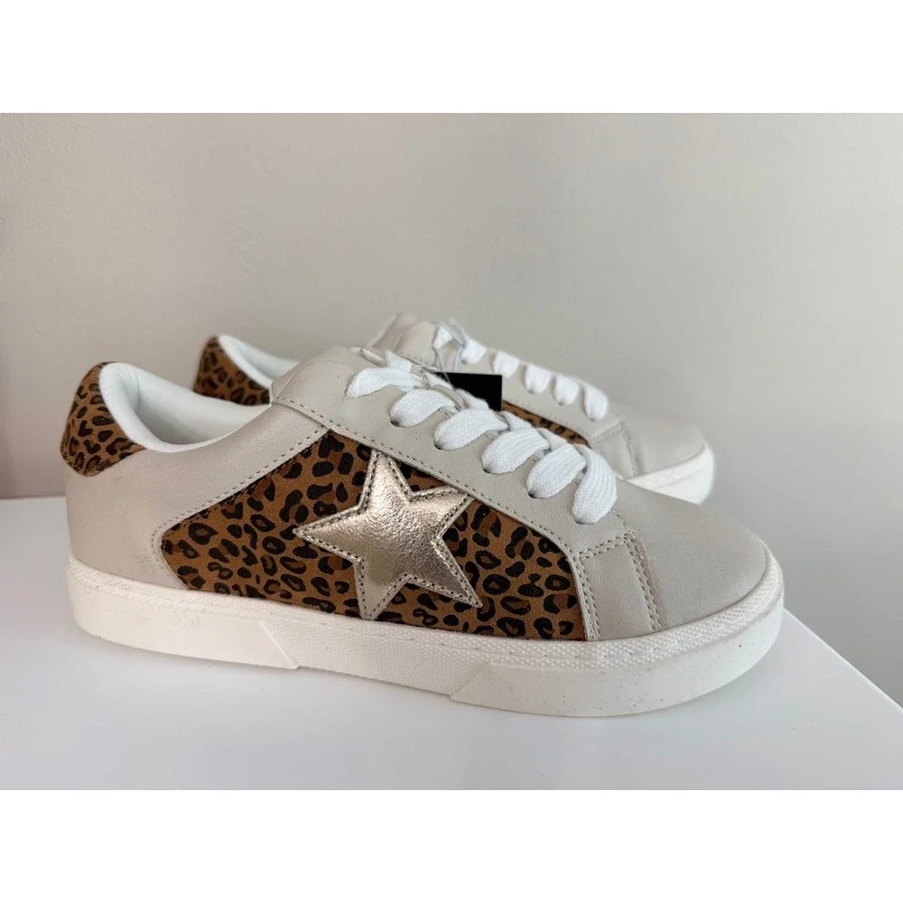 A New Day Sneakers Women 8 Beige Leopard Star Lace Up Fashion NWT